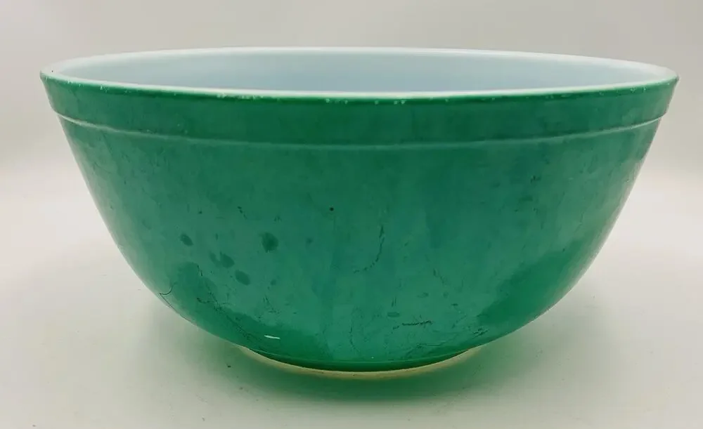 Vintage EARLY PYREX 403-6 Primary Color Green 2.5 Quart Mixing Bowl